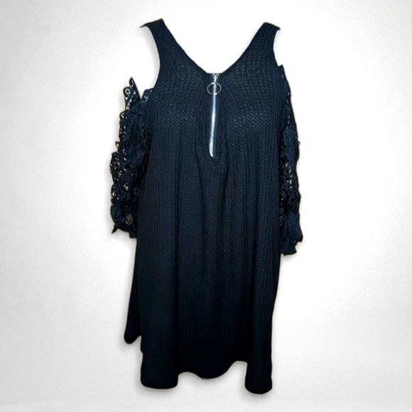 black cold shoulder tunic - size s - Picture 1 of 6